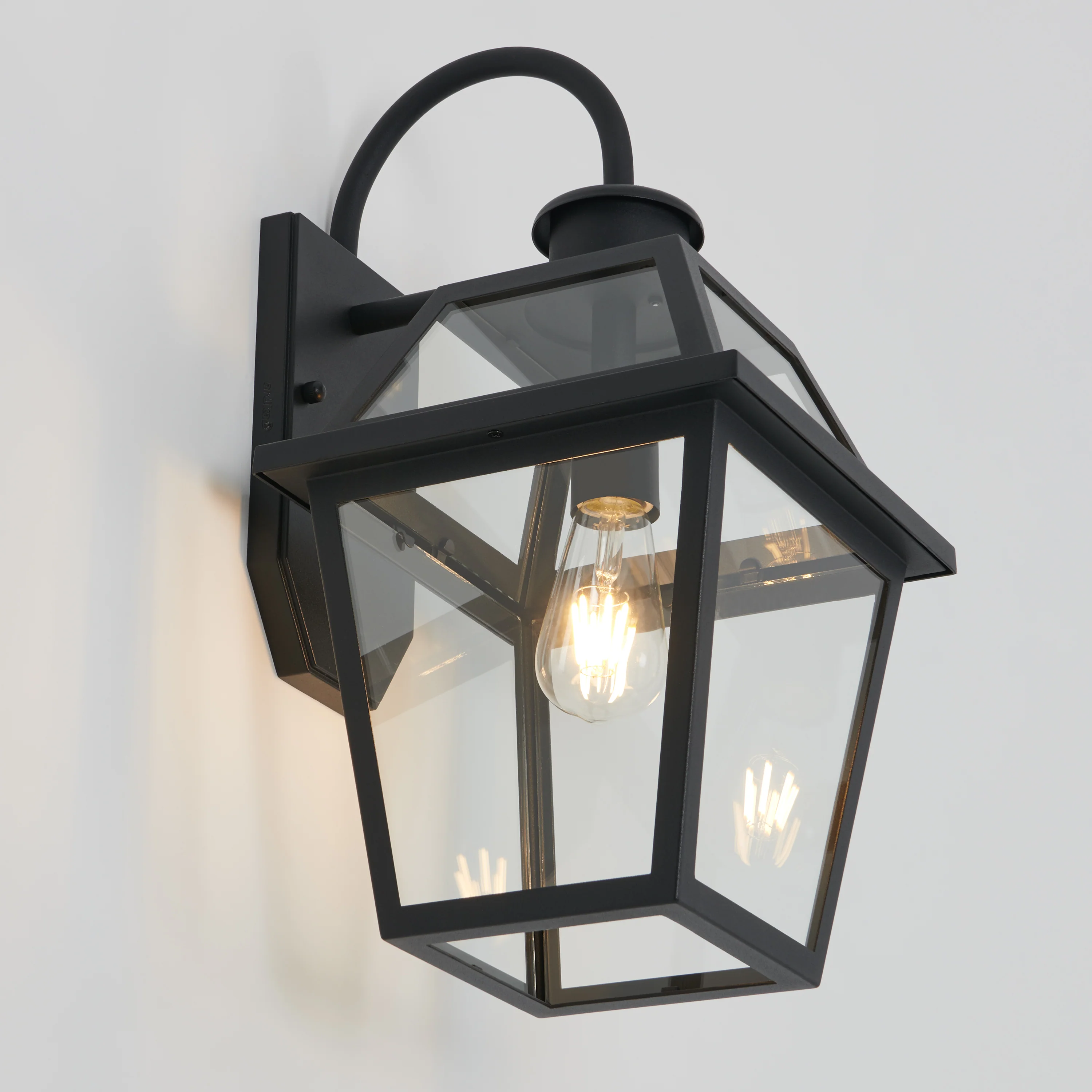 Colonial outdoor lantern wall light - Image 3