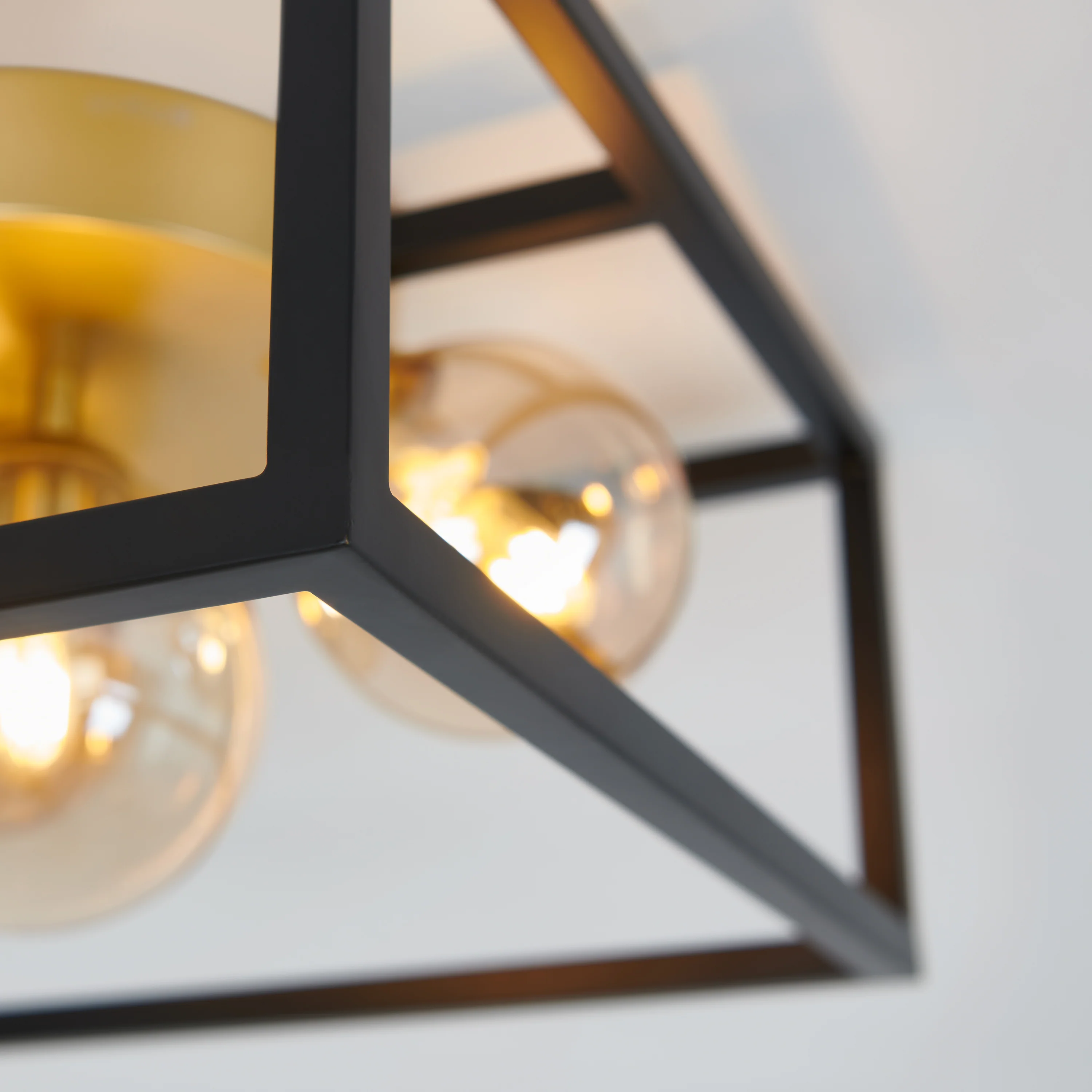 Griffintown LED flush mount light - Image 4
