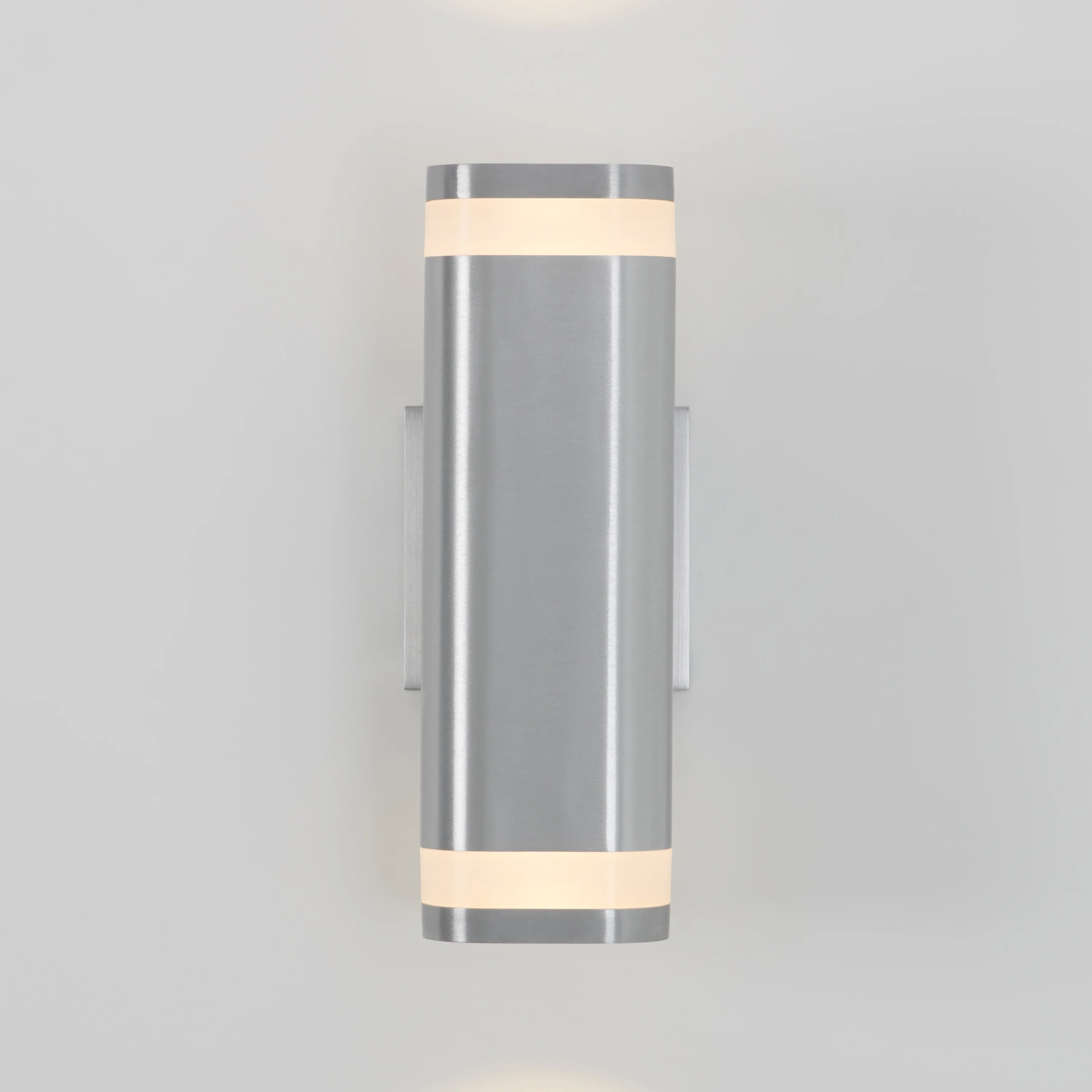 Mettle LED indoor-outdoor wall light - Image 13