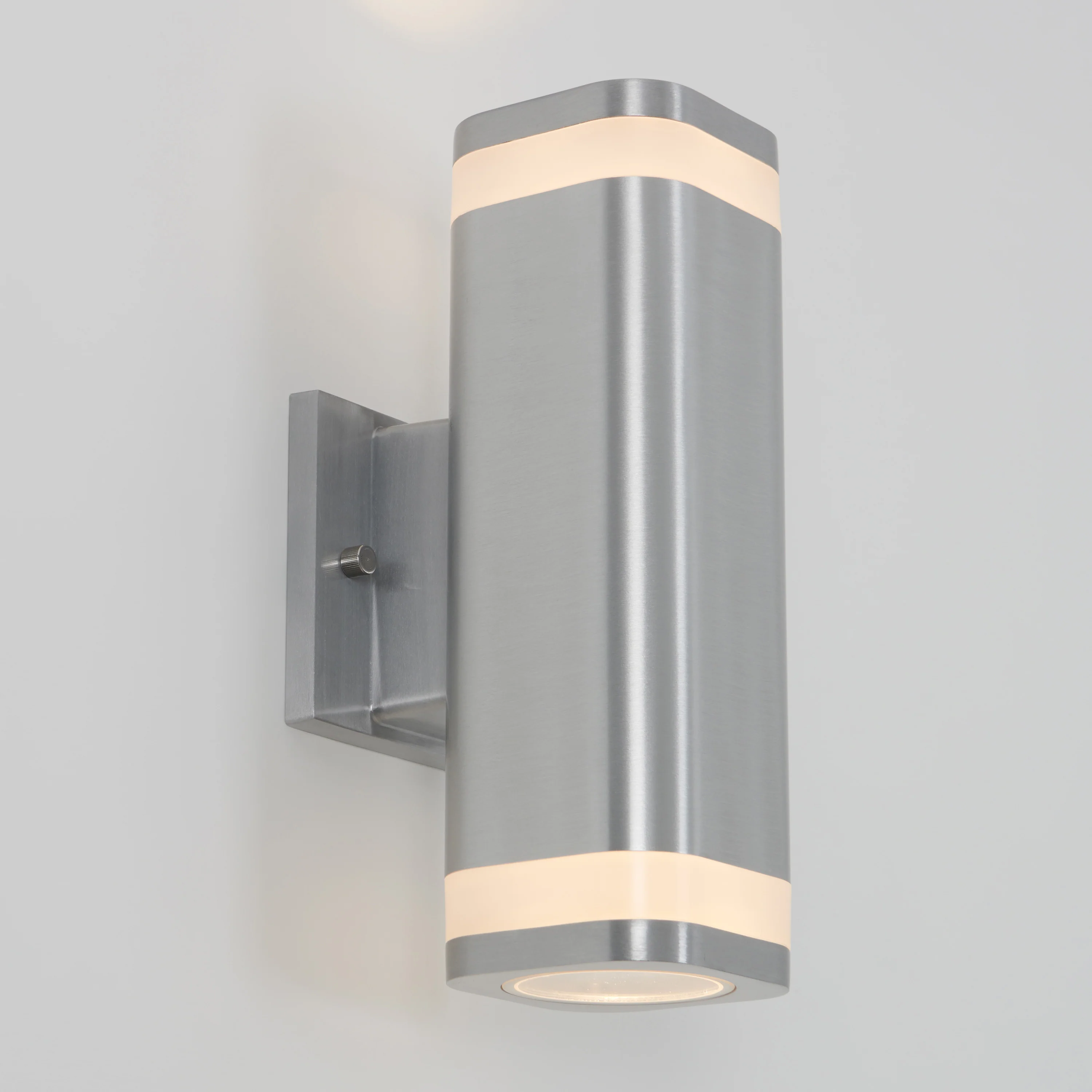 Mettle LED indoor-outdoor wall light - Image 9