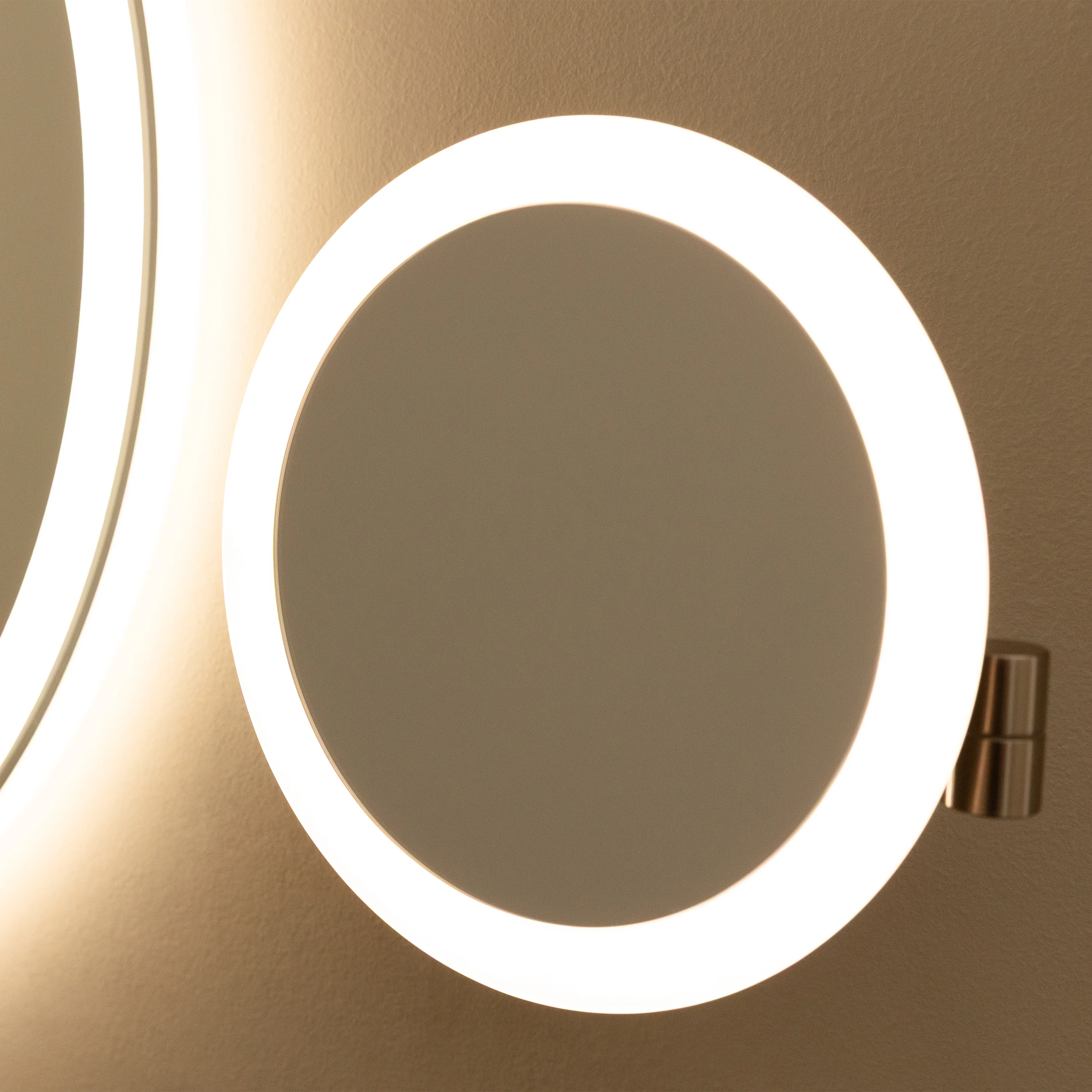 Radia Cordless LED Cosmetic Mirror - Image 9