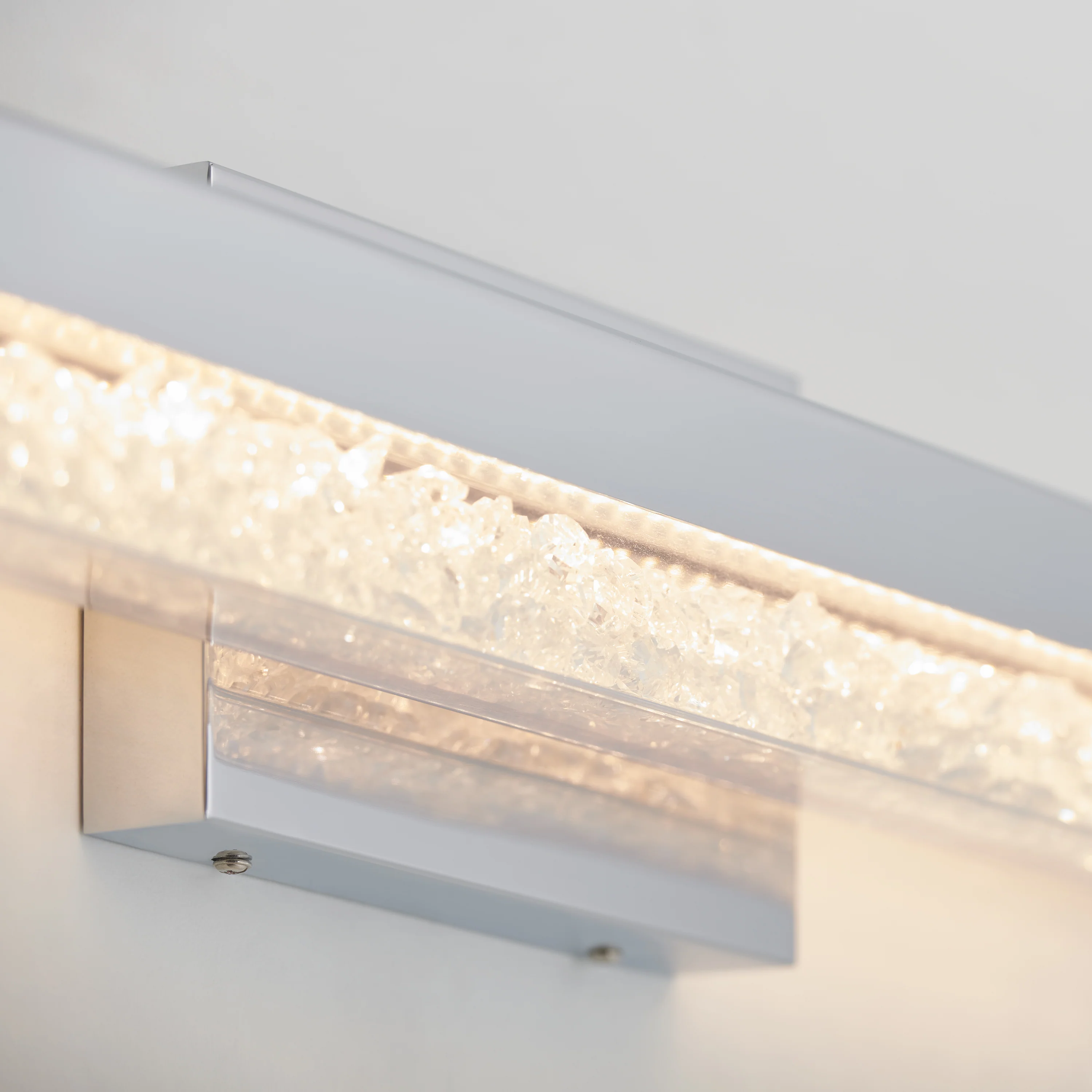 Riviera modern LED bathroom vanity light - Image 4