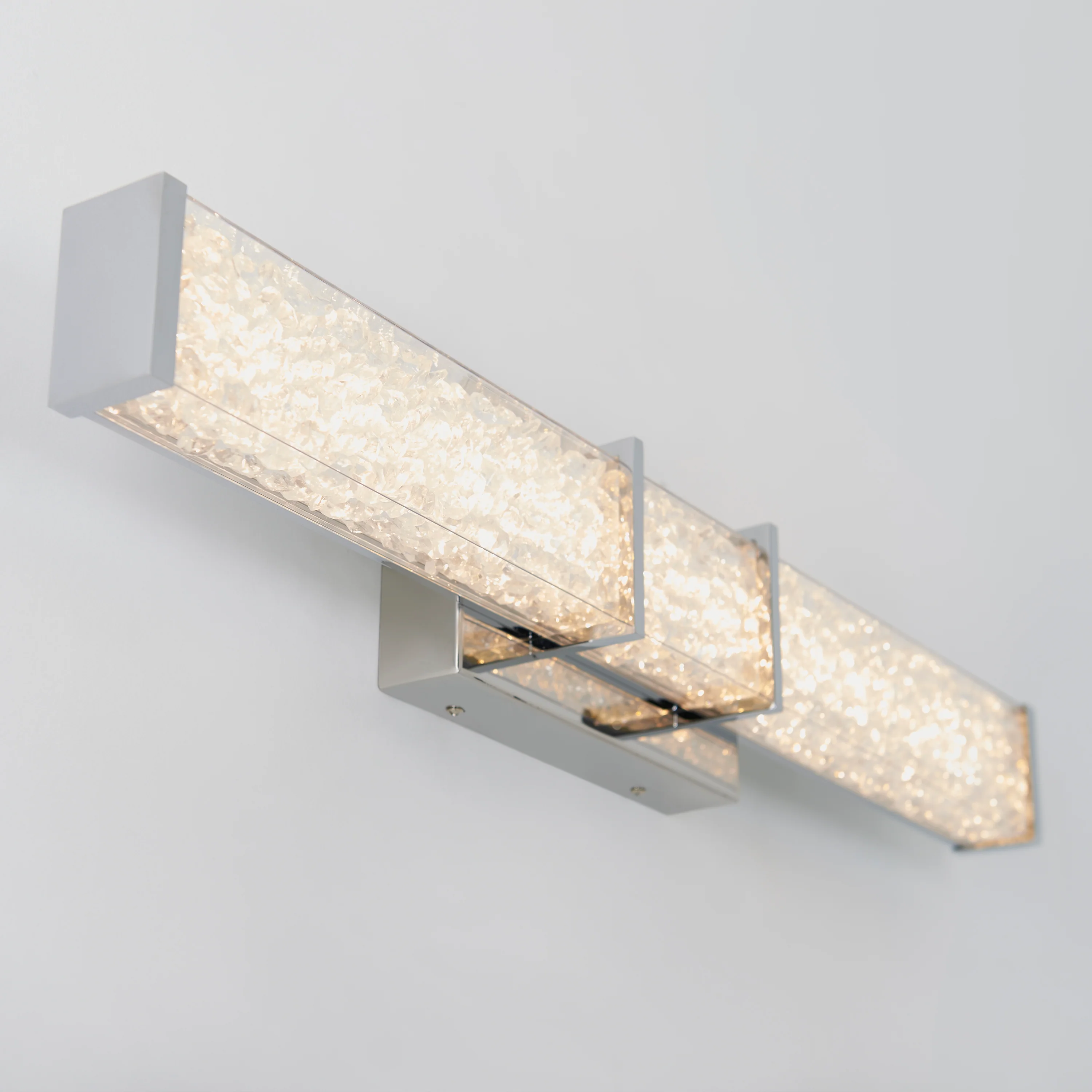 Royale modern LED bathroom vanity light - Image 4
