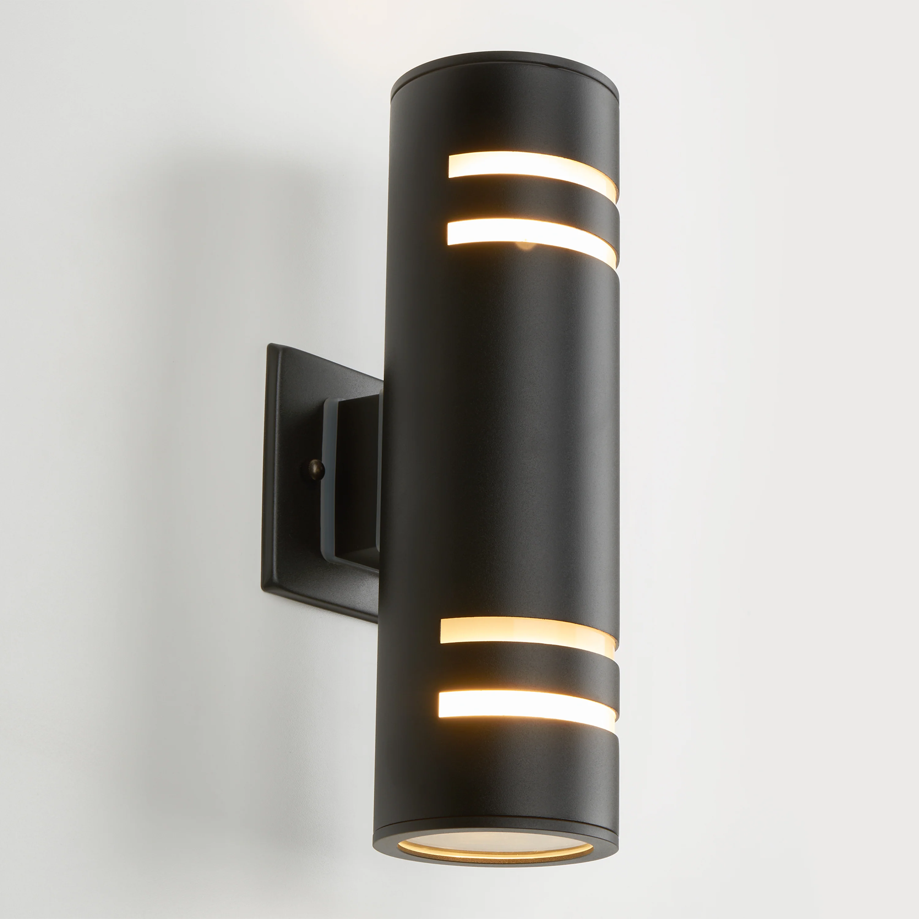 V3 indoor-outdoor wall light - Image 3